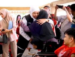 Khofifah Gulirkan Bantuan Miliaran Rupiah di Probolinggo, Dorong Kemandirian dan Penguatan Ekonomi Desa