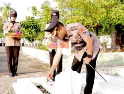Hari Bhayangkara ke-79, Polres Lamongan Tabur Rasa Hormat di TMP Kesuma Negara
