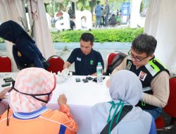 Ratusan Warga Manfaatkan Layanan Kesehatan Gratis Polda Jatim di CFD Hari Bhayangkara ke -79