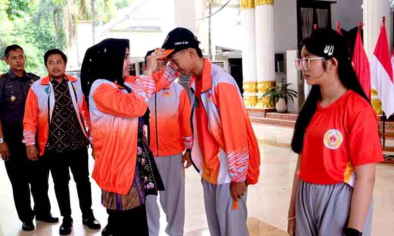 Kontingen porprov ix sidoarjo gelombang ii diberangkatkan wakil bupati mimik idayana