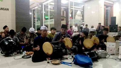 Sholawat dan Doa Warnai Malam Tahun Baru Islam di Masjid Nurul Huda Kebaron