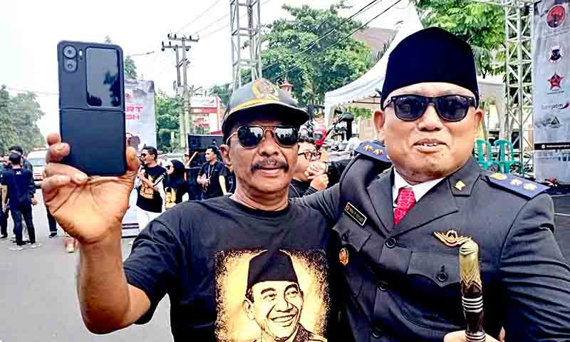 Meriah! ribuan warga ngawi ikuti soekarno fun walk 3