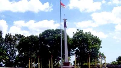Monumen lapris di polongbangkeng simbol sejarah bagi para pejuang