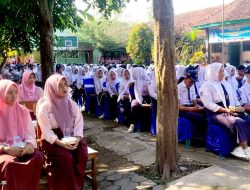 Pelepasan siswa kelas 9 smp negeri 1 kandat berlangsung sederhana 2