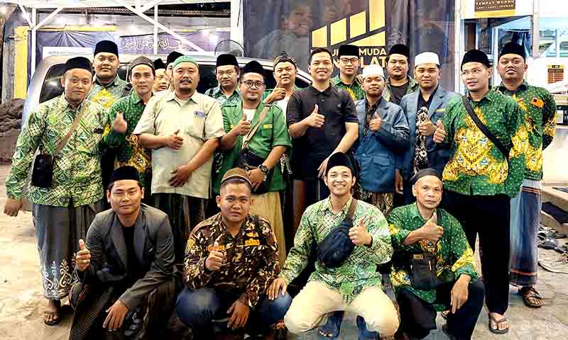 Pemuda ansor dan takmir masjid nurul huda kebaron studi banding ke masjid konsulat pemuda surabaya