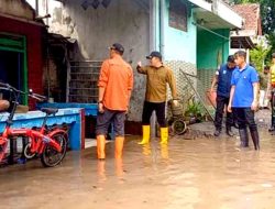 Polres Jombang Kirim Paket Sembako untuk Warga Terdampak Banjir di Kademangan