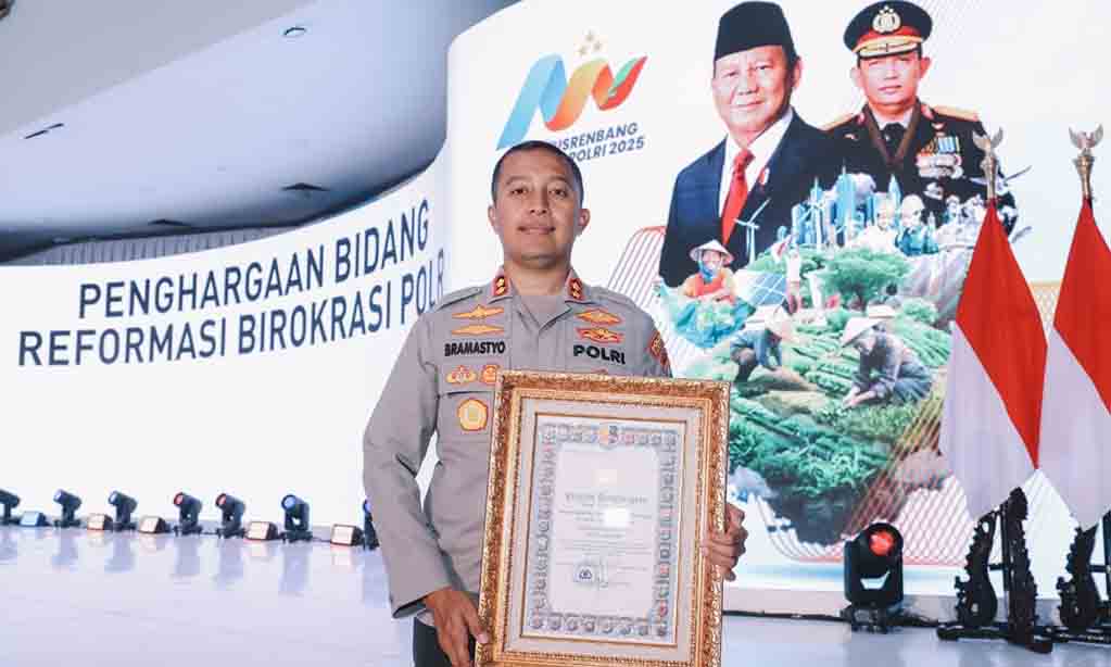 Polres kediri kota raih penghargaan bergengsi dari kapolri atas prestasi pelayanan prima