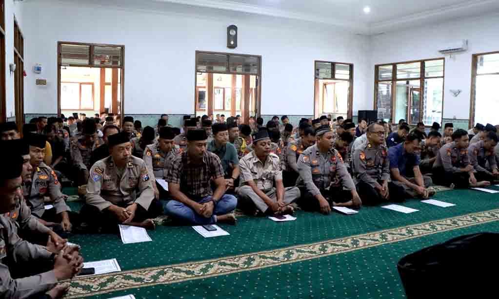 Polres madiun gelar dzikir dan doa bersama peringati hari bhayangkara ke 79 tahun 2025