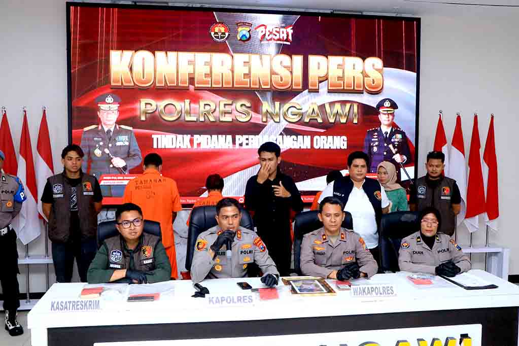 Polres ngawi berhasil ungkap kasus tppo dalih adopsi, 4 pelaku berhasil diamankan.