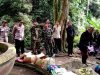 Polres Probolinggo Kawal Kegiatan Adat Mendak Tirta di Air Terjun Madakaripura Jelang Yadnya Kasada