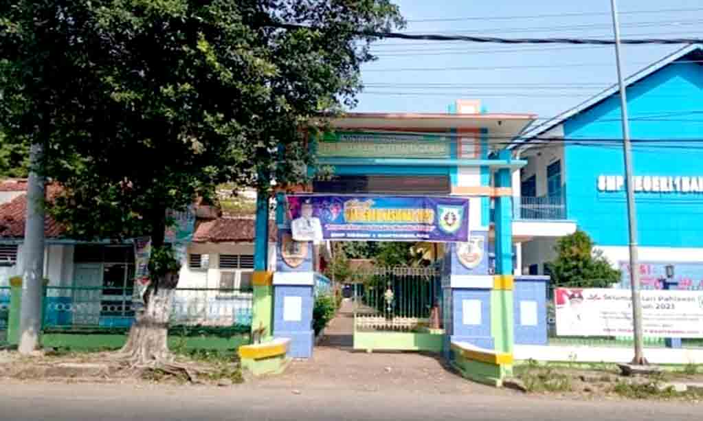 Pungutan perpisahan sekolah smp negeri 1 bantarbolang bebani orang tua siswa