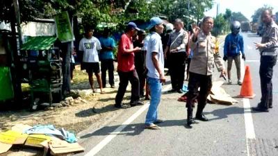 Remaja asal lamongan tewas usai tabrakan dengan bus pariwisata di tuban