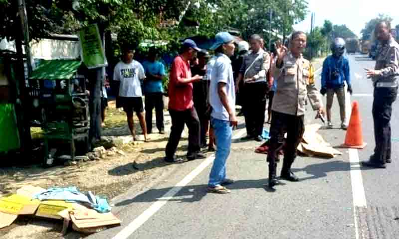 Remaja asal lamongan tewas usai tabrakan dengan bus pariwisata di tuban