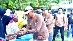Sambut Hari Bhayangkara ke-79, Kapolda Jatim Safari Kamtibmas Salurkan Bansos untuk Warga Pesisir Situbondo