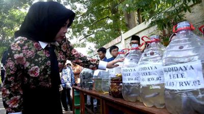 Inovasi Eco Enzim Pemdes Sedatigede Dapat Apresiasi Wabup Sidoarjo