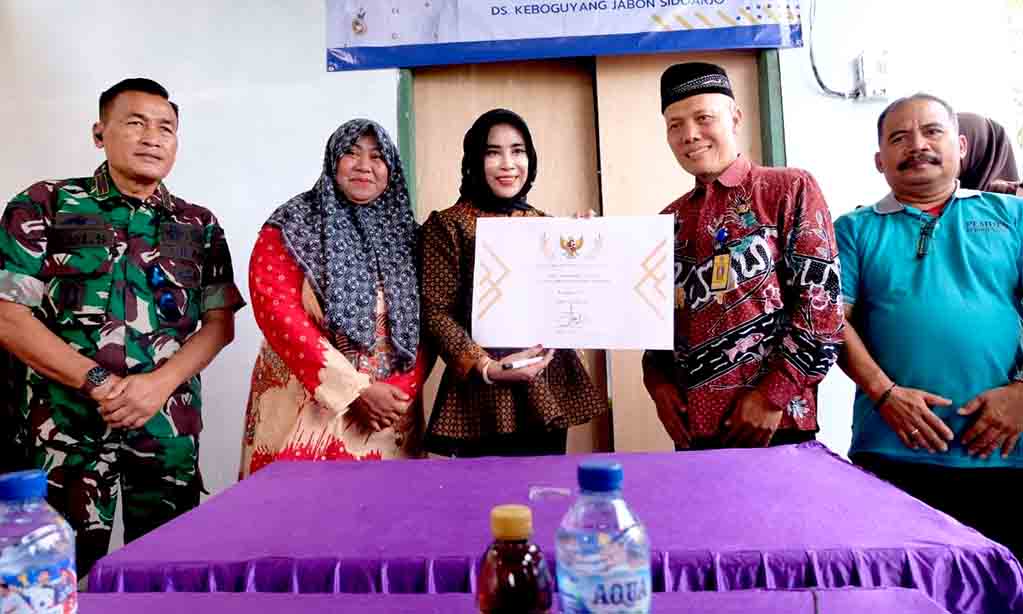 Wabup sidoarjo resmikan rumah produksi umkm yis jaya