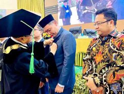 Wakil Bupati Takalar Terima Penghargaan Alumni Berprestasi dari UMI Makassar