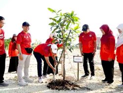 Peringati HUT ke-51 PPNI, 51 Pohon Ditanam di Kawasan Kagama Lamongan