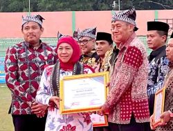 Bupati Tuban Raih Penghargaan Tokoh Pembina Koperasi Jawa Timur 2025, Wujud Komitmen pada Ekonomi Kerakyatan