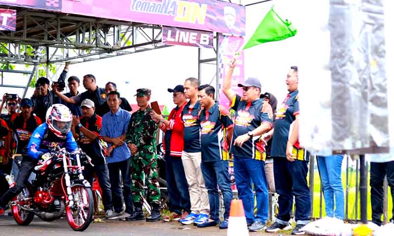 Dukung otomotif di takalar, bupati takalar lepas peserta drag bike