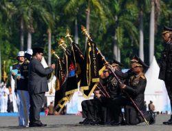 Presiden Hadiahi Penghargaan Nugraha Sakanti dan Tanda Kehormatan Bintang Bhayangkara Nararya