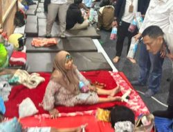 Polresta Banyuwangi dan ASDP Beri Puluhan Selimut dan Matras di Posko Ketapang untuk Keluarga Korban KMP Tunu Pratama