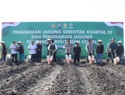 Kapolda Jatim Pimpin Penanaman Jagung Serentak di Nganjuk, Dukung Target Nasional 10 Juta Ton