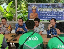 Polantas Menyapa : Polres Bondowoso Beri Edukasi Komunitas Ojol di Operasi Patuh Semeru 2025