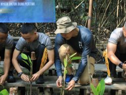 Taruna Bhayangkara Hijaukan Negeri Lewat Aksi Penanaman 100 Pohon Bakau di Jakarta Utara
