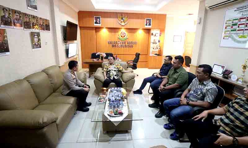 Kapolres bojonegoro lakukan kunjungan silaturahmi ke makodim 0813