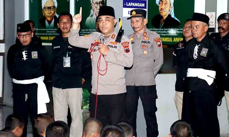 Kapolres kebumen akbp eka baasith syamsuri ajak warga psht