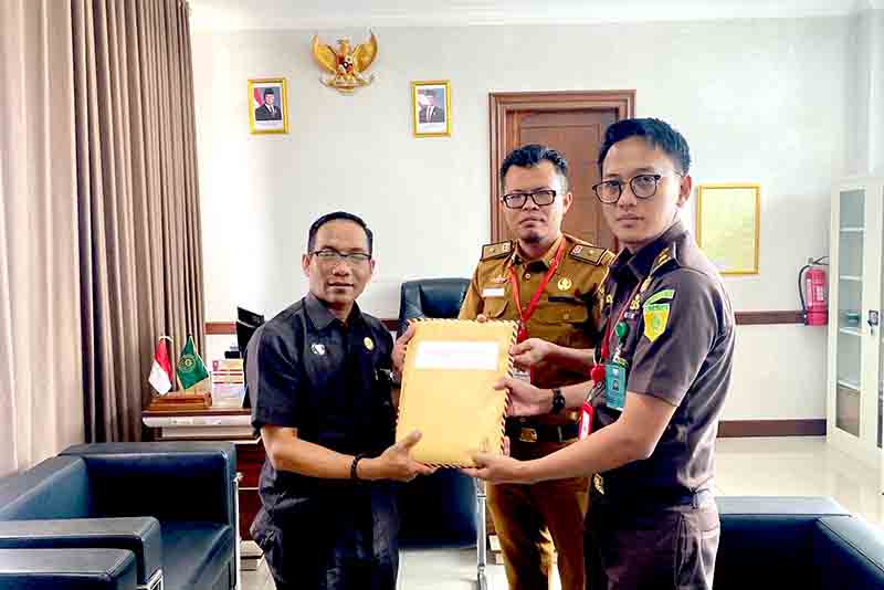 Kejari mesuji serahkan data 30 pasangan untuk program “jabat erat”