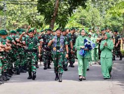 Kunjungan Kerja Pangkostrad, Tanamkan Nilai Positif di Yonarmed 12 Kostrad