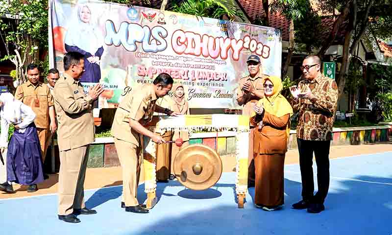 Membuka kegiatan mpls