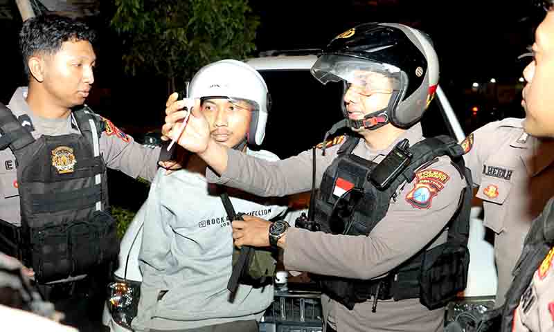 Patroli malam, polisi amankan 3 pemuda di mojokerto diduga akan pesta sabu