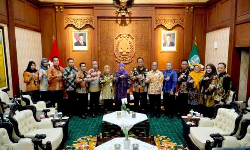 Perkuat kolaborasi, kakanwil imigrasi jatim kenalkan inovasi digital ke gubernur khofifah