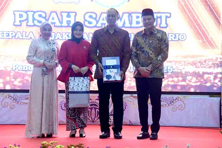 Pesan bupati subandi di pisah sambut kajari