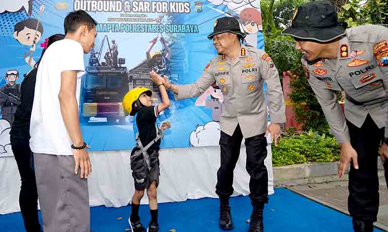 Polisi hadir untuk anak negeri