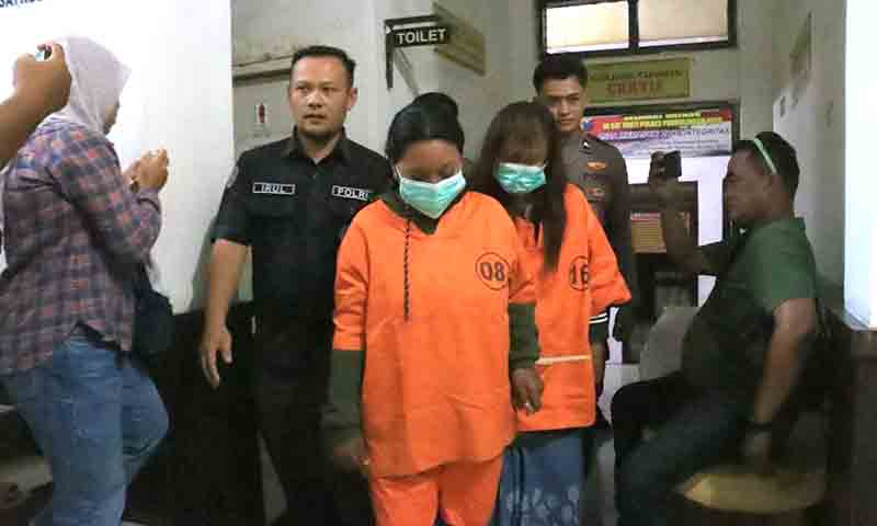 Polres probolinggo kota berhasil amankan 2 tersangka pencurian