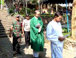 Sinergi TNI-Polri Amankan Ibadah Minggu Novena di Gereja Puhsarang Kediri