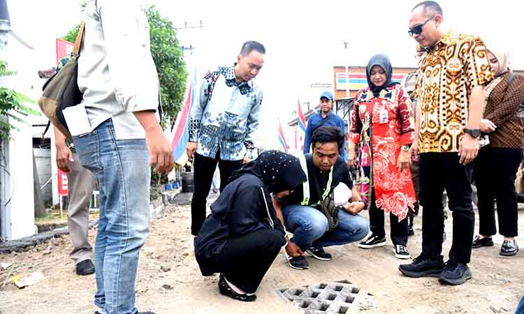 Betonisasi jalan gedangan