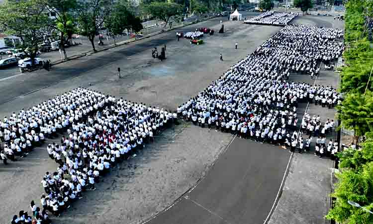 Bupati sidoarjo pimpin apel akbar