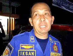 Balita Terkunci di Mobil Picu Kepanikan di Lamongan, Damkar Berhasil Lakukan Evakuasi Dramatis