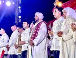 Dzikir dan Sholawat di Grahadi: Ribuan Umat Bersatu dalam Syukur Kemerdekaan ke-80 RI