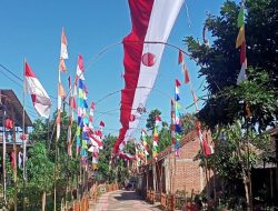 Semarak HUT RI Ke 80, Bendera Merah Putih Sepanjang 300 Meter Terpasang Di Desa Krandegan
