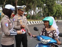 Tanamkan Cinta Tanah Air Polres Pelabuhan Tanjungperak Ajak Kibarkan Bendera Merah Putih Sambut Hari Kemerdekaan RI ke -80