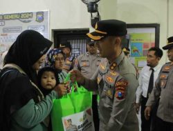 Peduli Stunting, Kapolres Madiun Salurkan Bansos untuk Masyarakat
