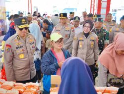 Bantu Tekan Inflasi, Polri Gelar Pasar Murah di Malang