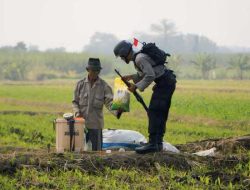 Tanamkan Nasionalisme 247 Siswa SPN Polda Jatim Gelar Ekspedisi Darat, Bagikan 800 Bendera dan Bansos