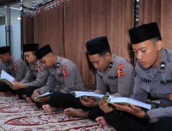 Divhumas Polri Tebar Keberkahan Lewat Pengajian dan Khataman Rutin